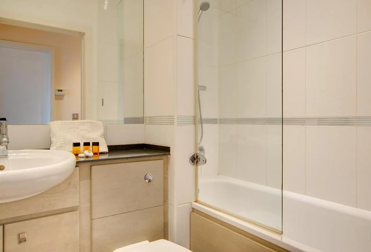Week2Week Spacious 1Br Newcastle Apartment