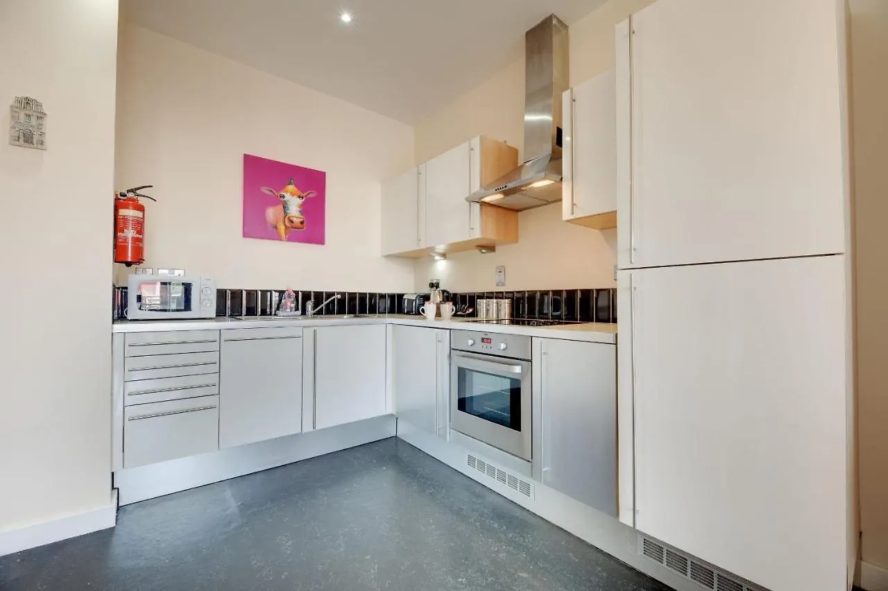 Week2Week Spacious 1Br Newcastle Apartment